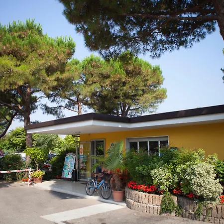 Camping Serenella 3*